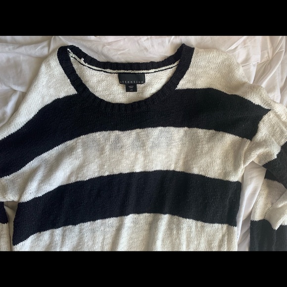 sweater - Picture 2 of 2